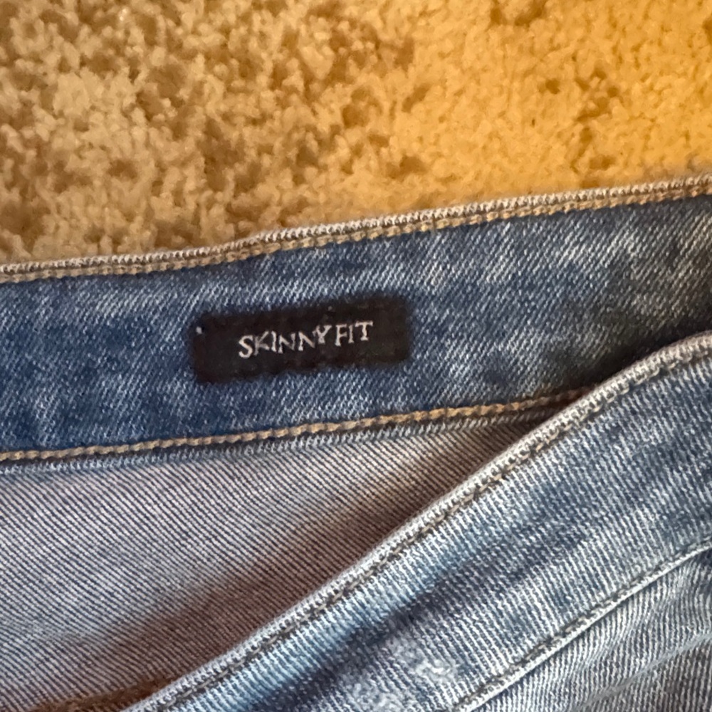 Judy Blue Women's Denim Jeans with Pearl Details - Picture 3 of 7